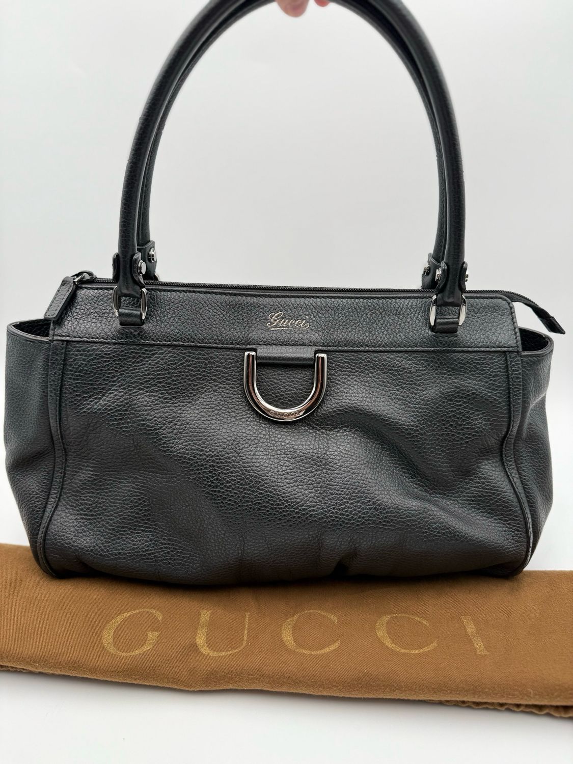 Gucci Pebbled Abbey D-Ring tote Shoulder Bag