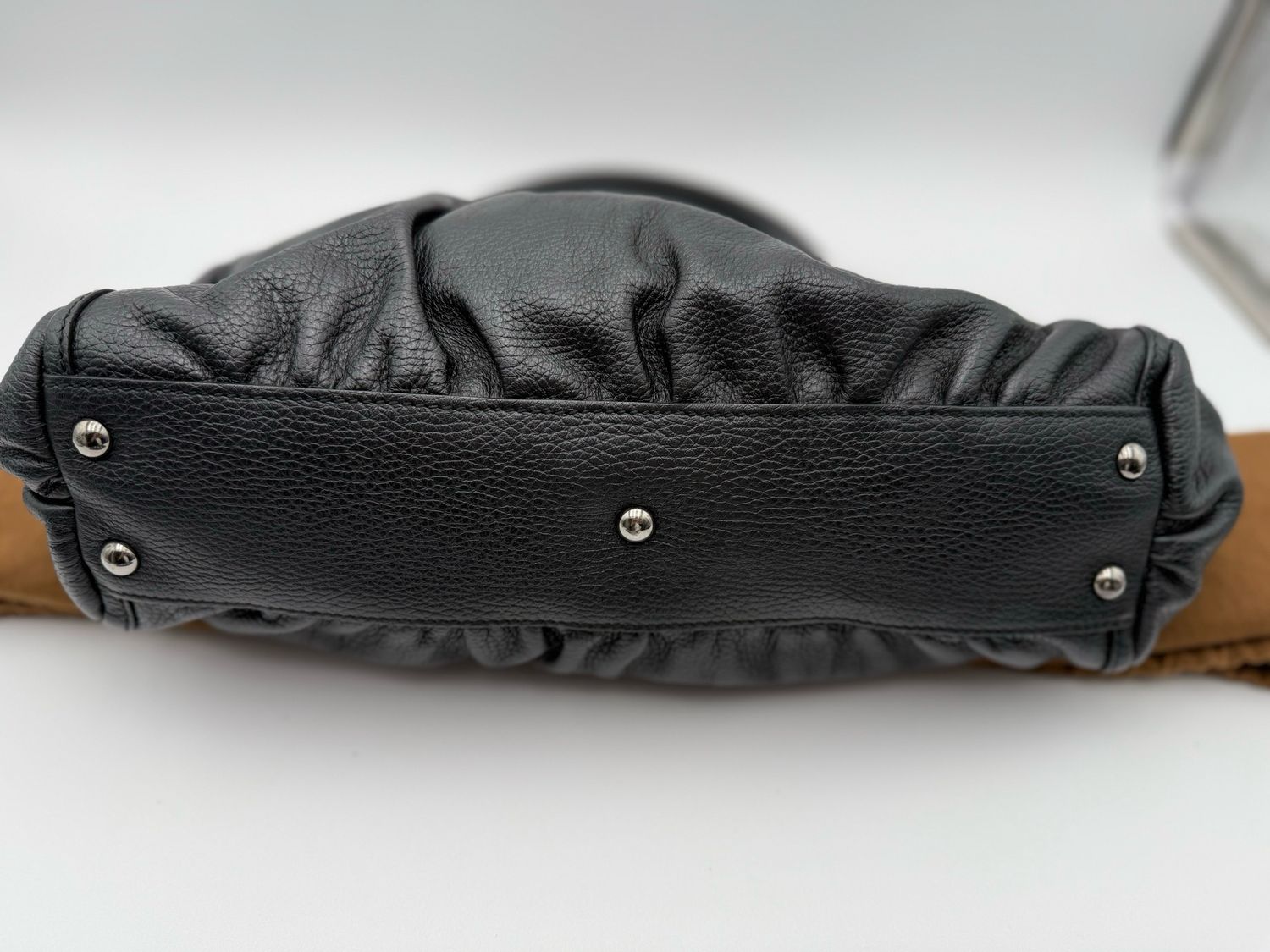 Gucci Pebbled Abbey D-Ring tote Shoulder Bag