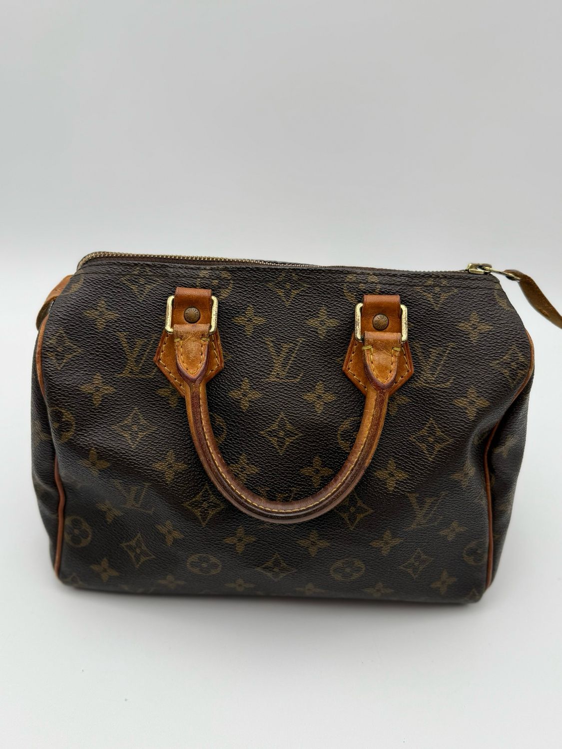 Louis Vuitton Monogram Speedy 25