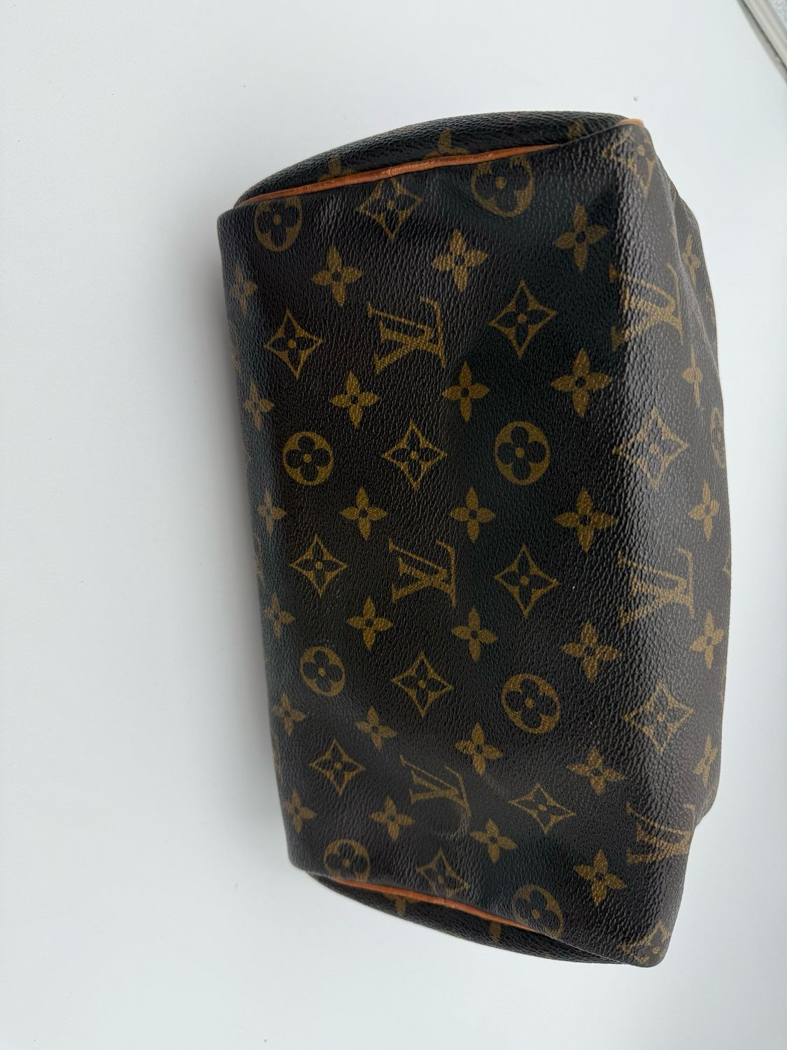Louis Vuitton Monogram Speedy 25