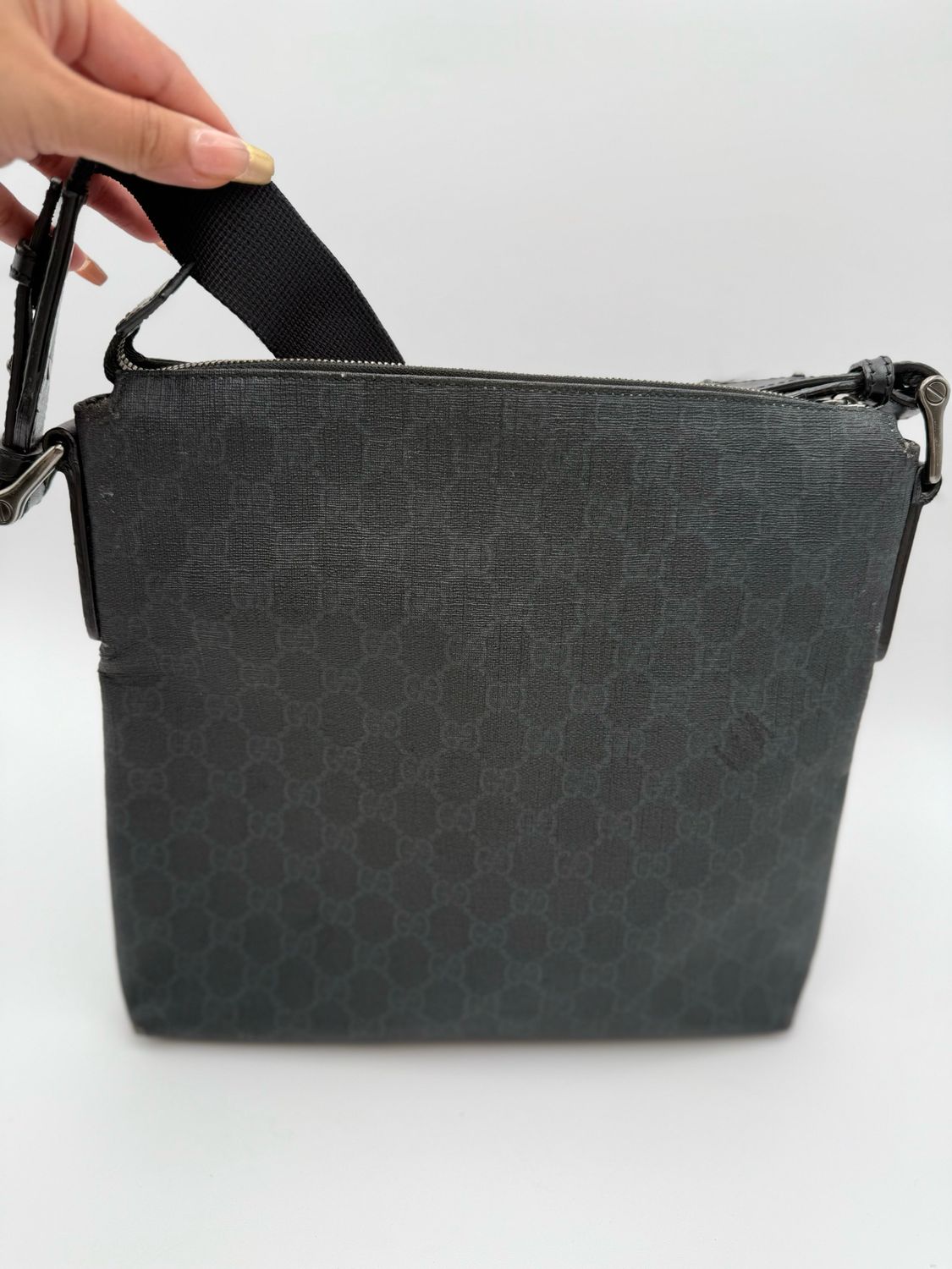 Gucci Supreme Monogram Mens Messenger Crossbody Bag