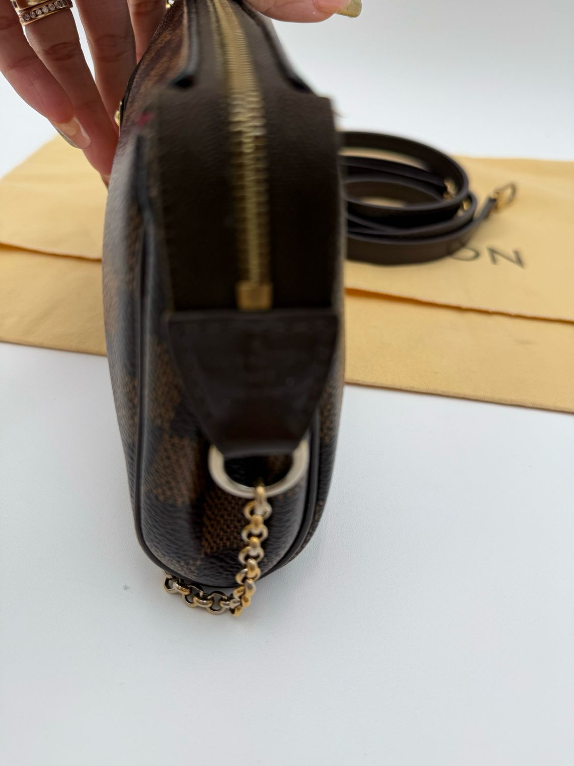 Louis Vuitton Damier Ebene Messenger Bag