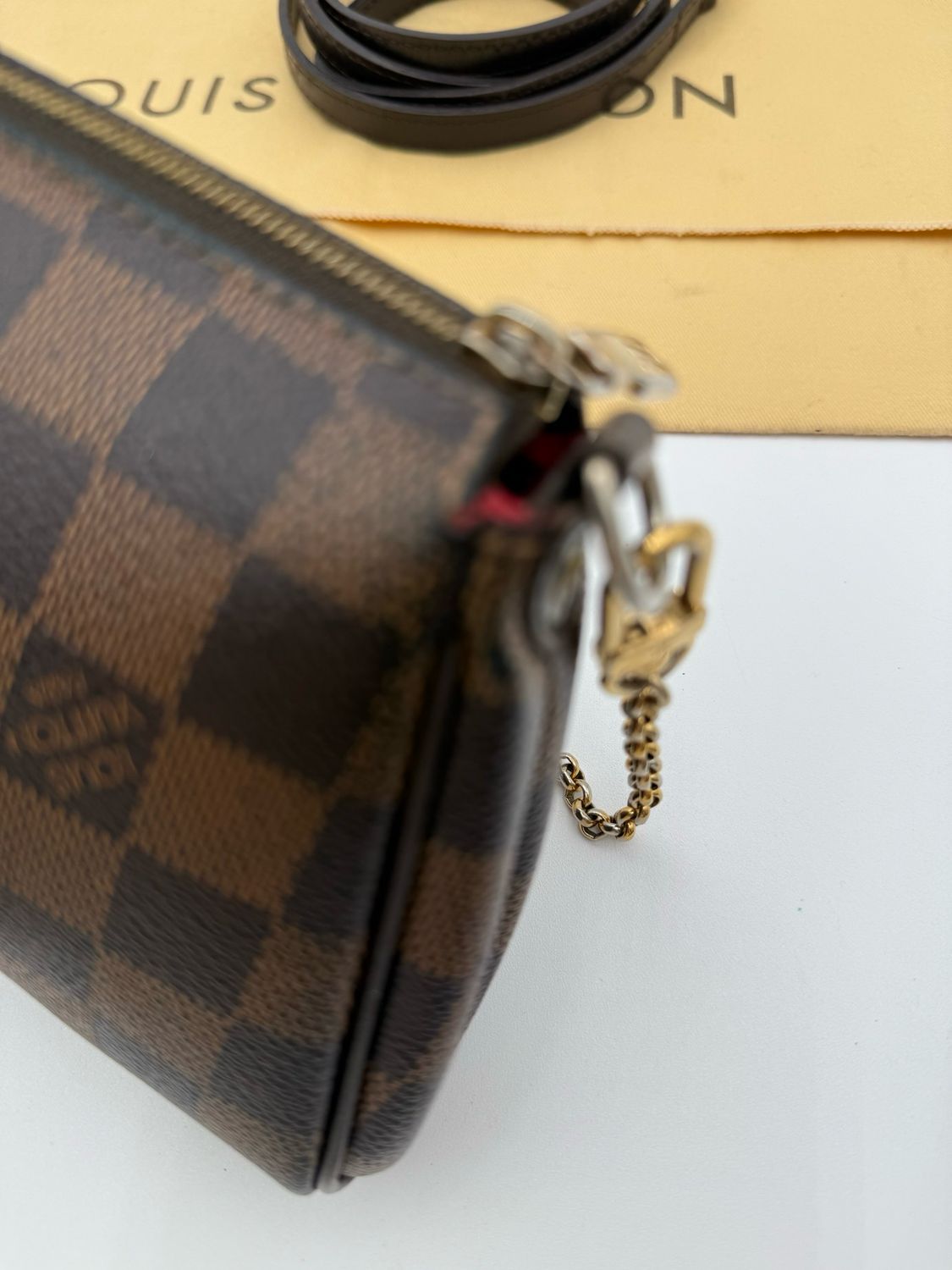 Louis Vuitton Damier Ebene Messenger Bag