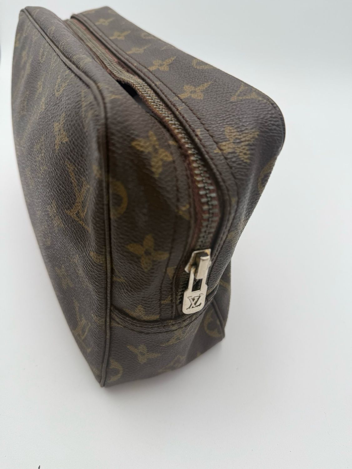 Louis Vuitton Monogram Trousse 28 Clutch