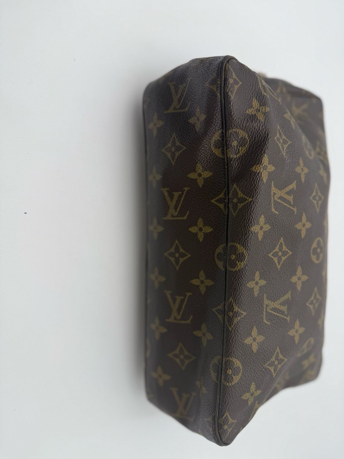 Louis Vuitton Monogram Trousse 28 Clutch