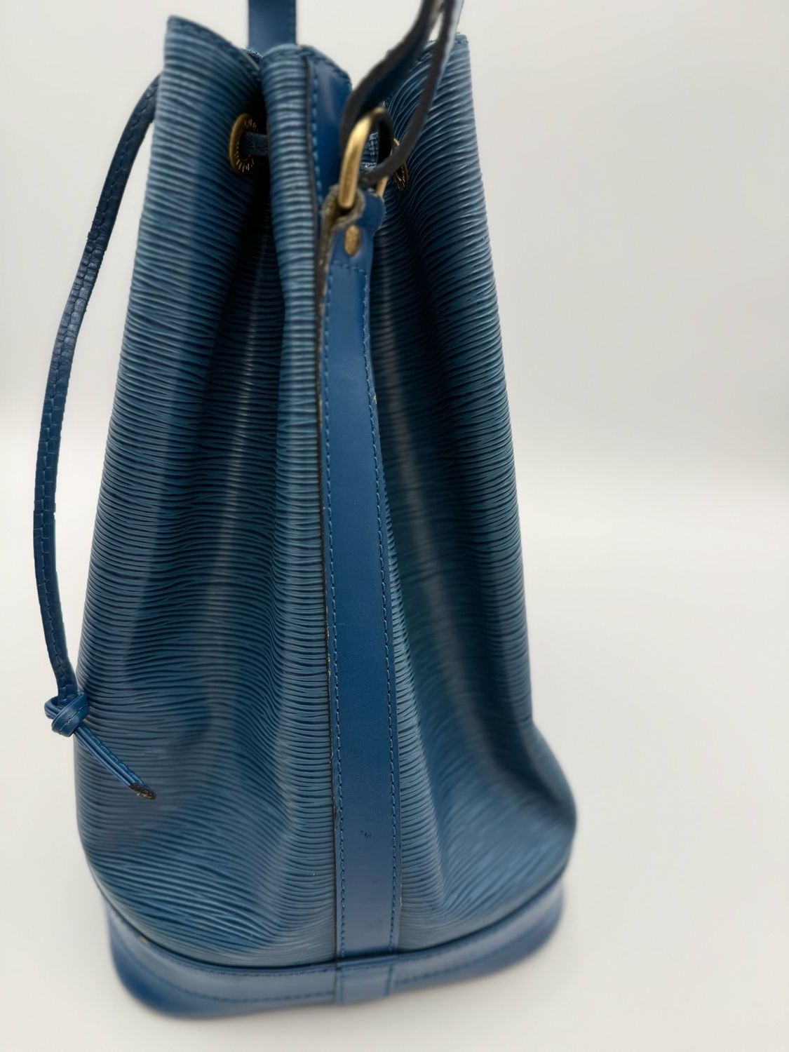 Louis Vuitton Epi Noe Gm Bucket Tote Shoulder Bag