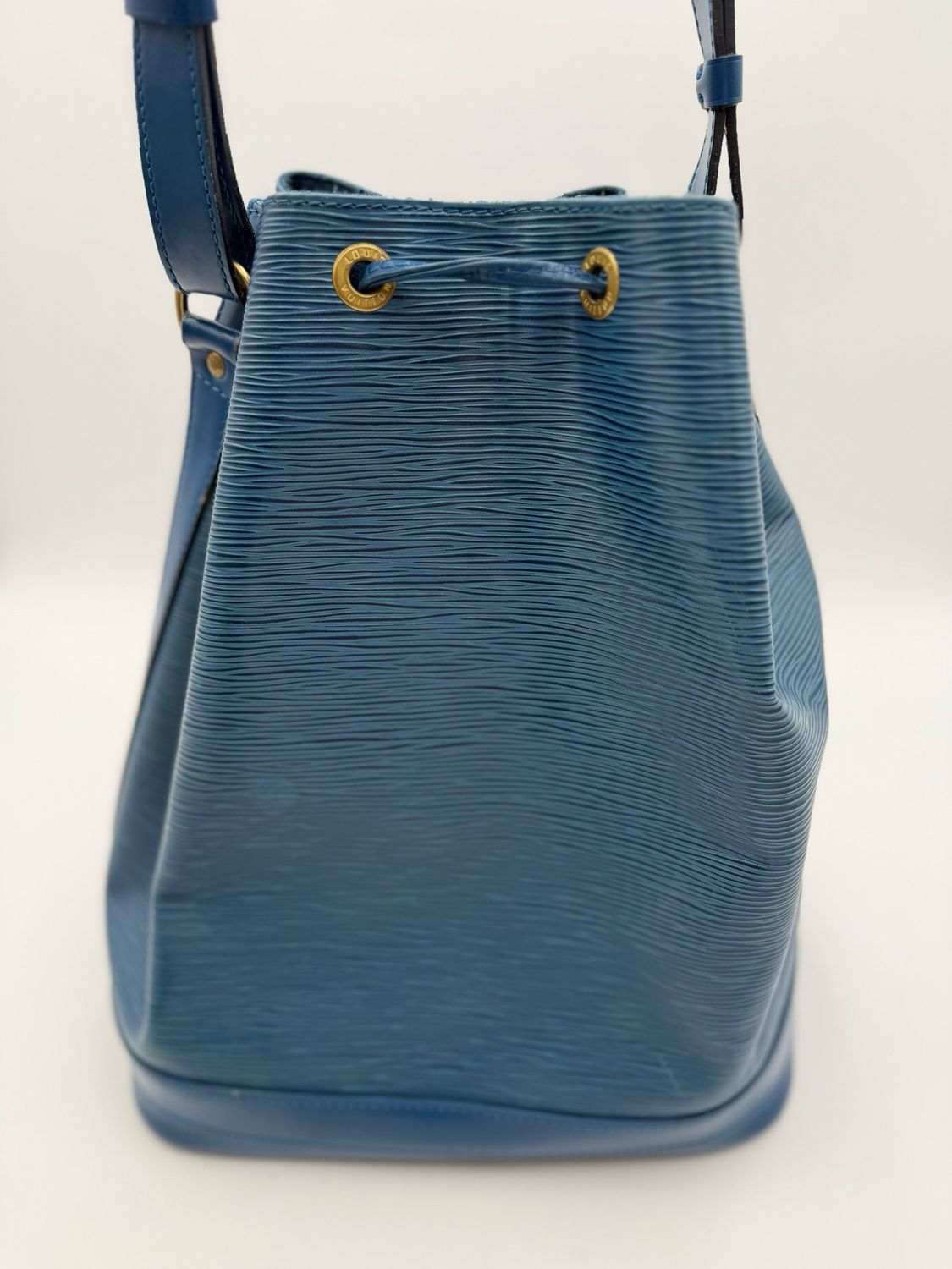 Louis Vuitton Epi Noe Gm Bucket Tote Shoulder Bag