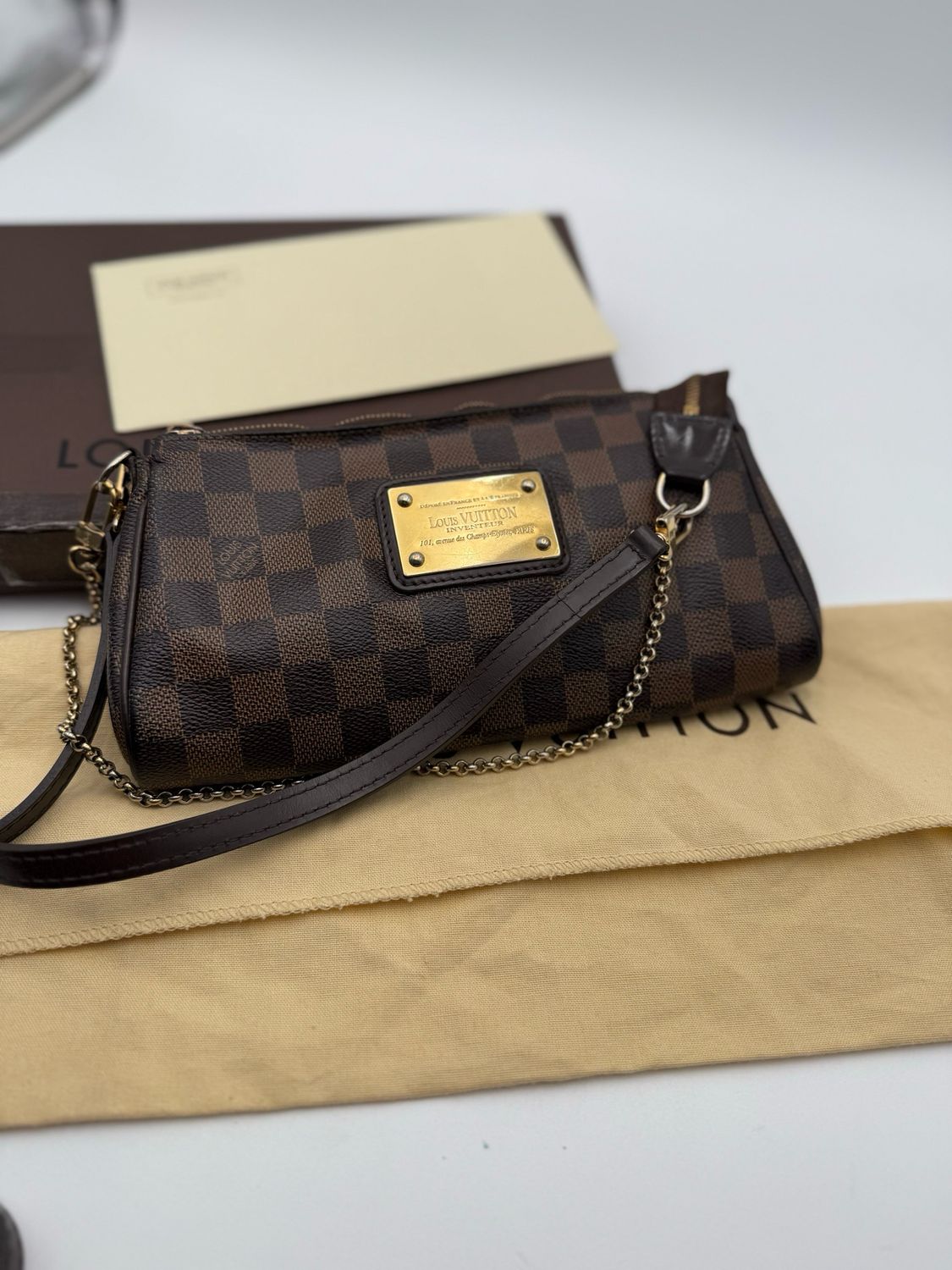Louis Vuitton Damier Ebene Messenger Crossbody Clutch