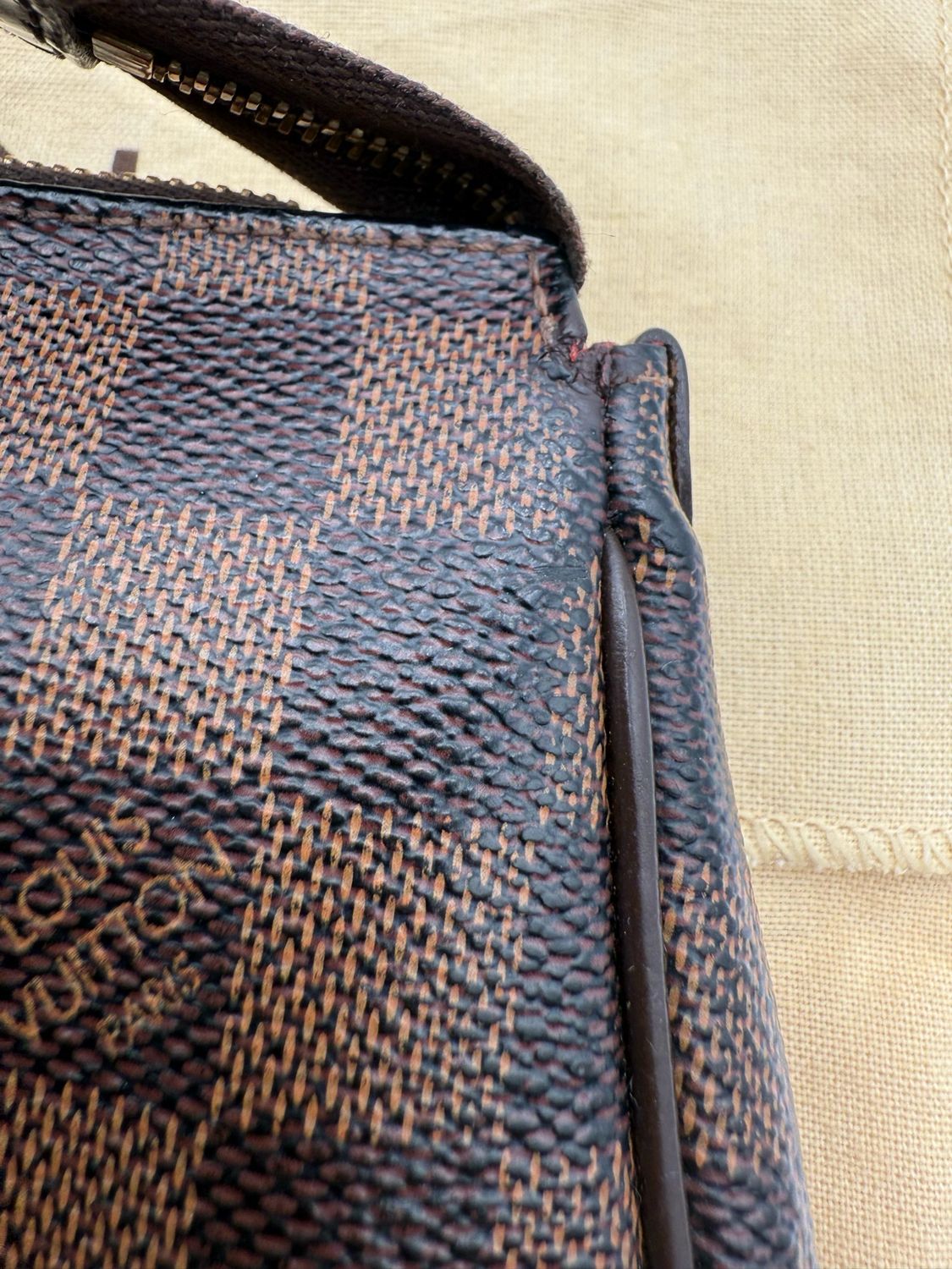 Louis Vuitton Damier Ebene Messenger Crossbody Clutch