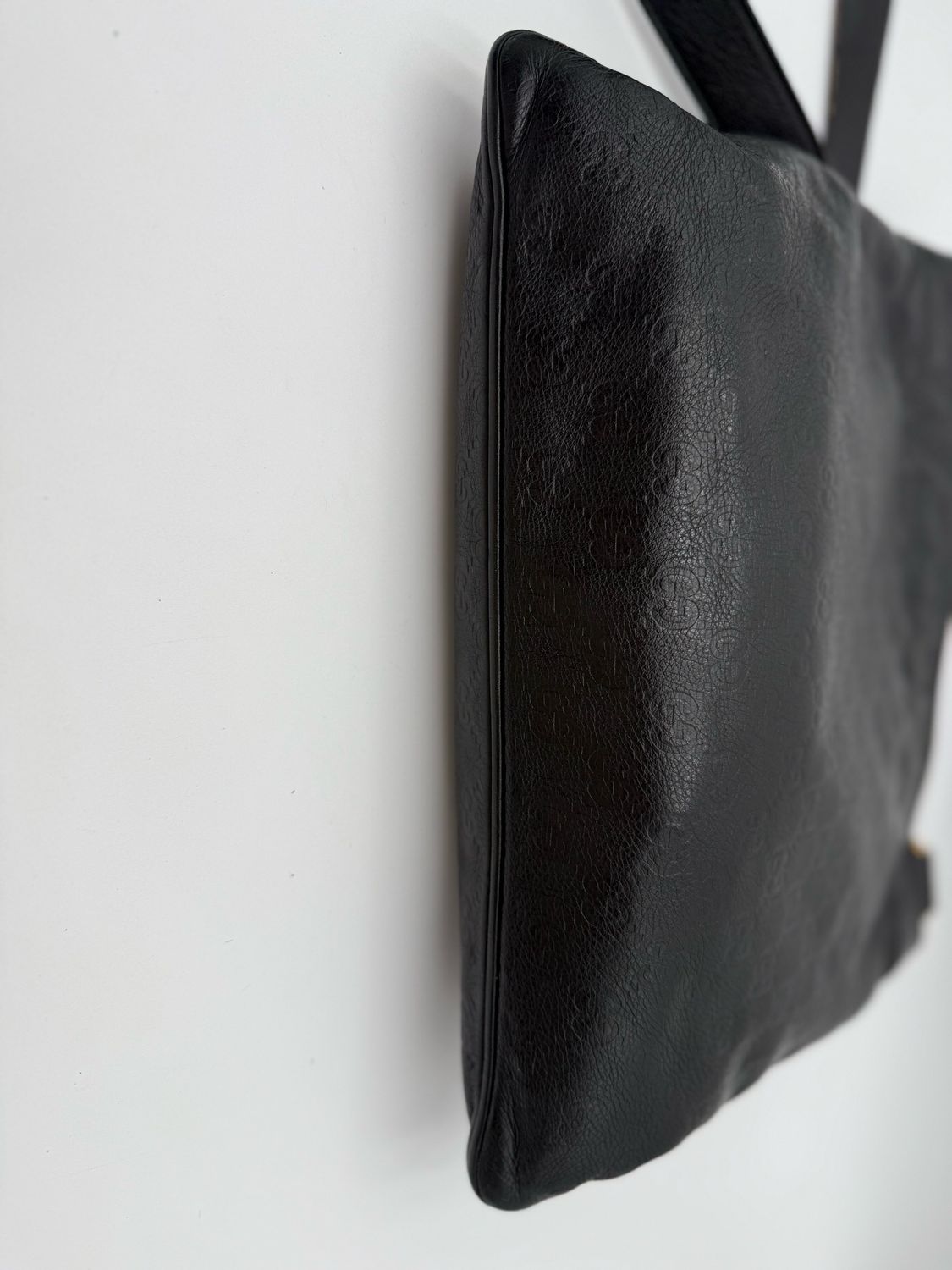 Gucci Flat Messenger Guccissima Crossbody Zipper Bag