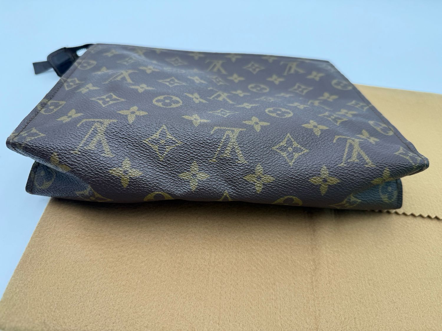 Louis Vuitton Monogram Toiletry 16 Clutch Vintage