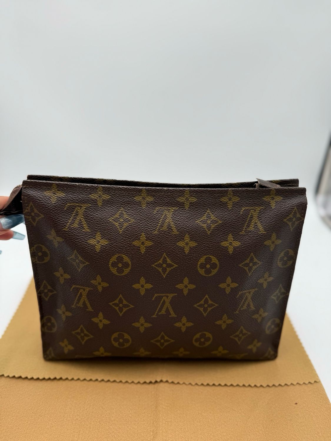 Louis Vuitton Monogram Toiletry 16 Clutch Vintage