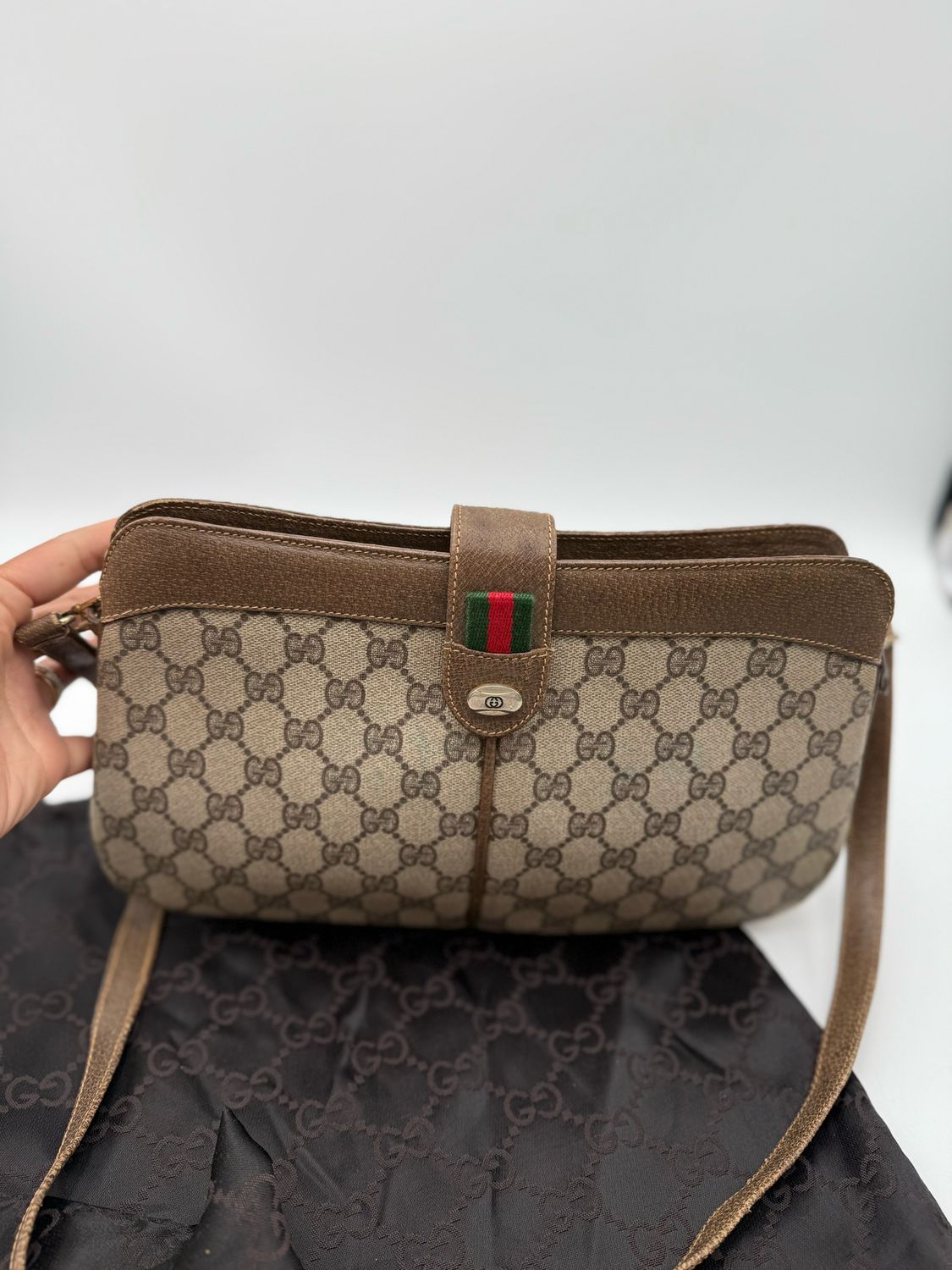 Gucci Supreme Plus Shoulder Vintage Web