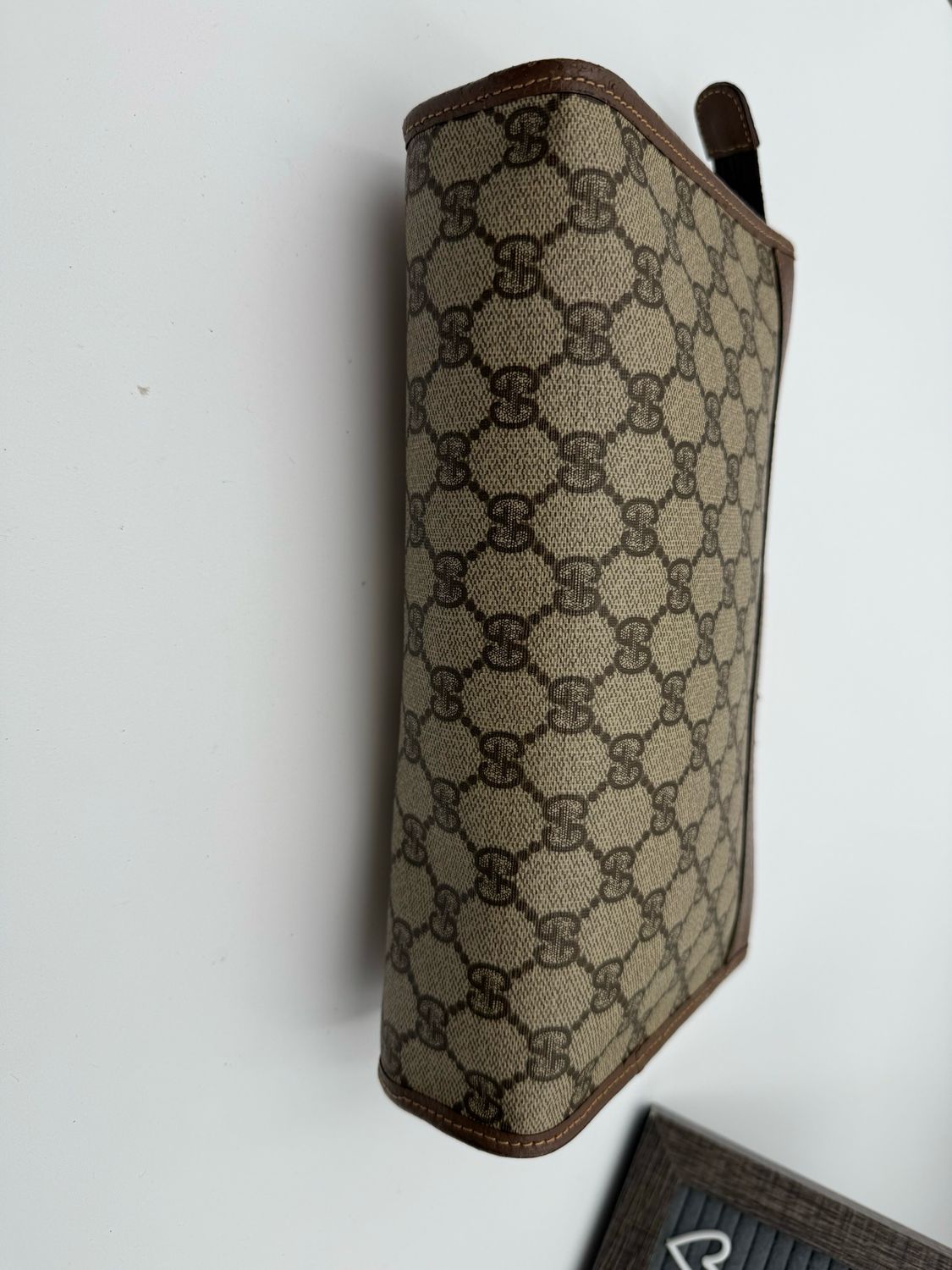 Gucci Supreme Clutch Zipper Vintage Toiletry