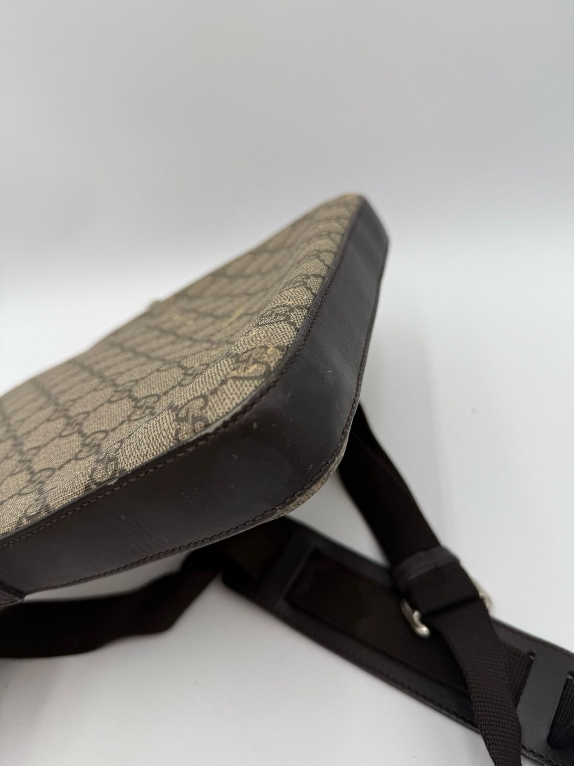 Gucci Supreme Zipper Messenger Crossbody Sling