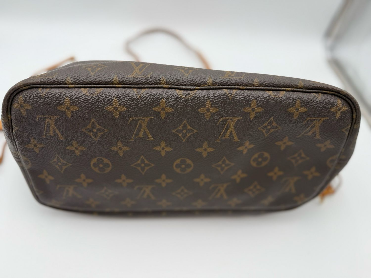 Louis Vuitton Neverfull MM Tote