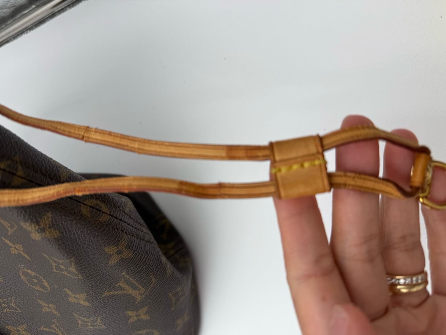 Louis Vuitton Neverfull MM Tote