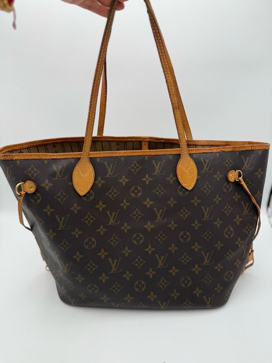 Louis Vuitton Neverfull MM Tote