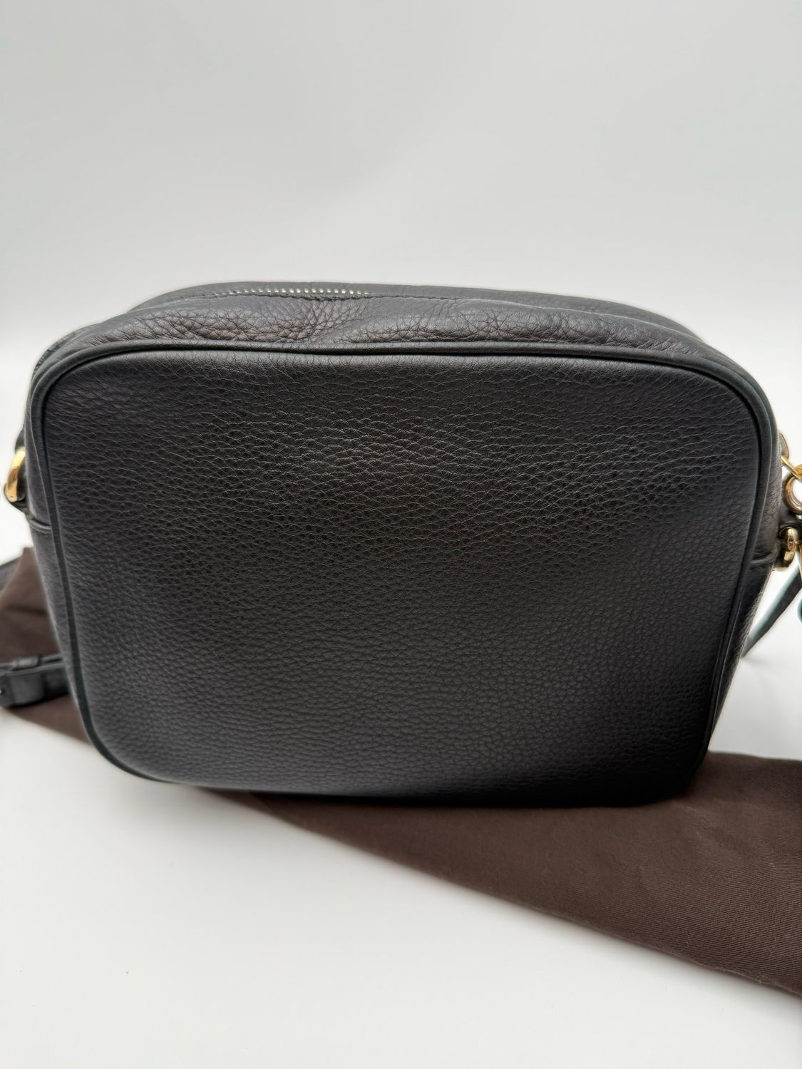 Gucci Soho Camera Bag Pebbled Leather Crossbody Sling Bag Small