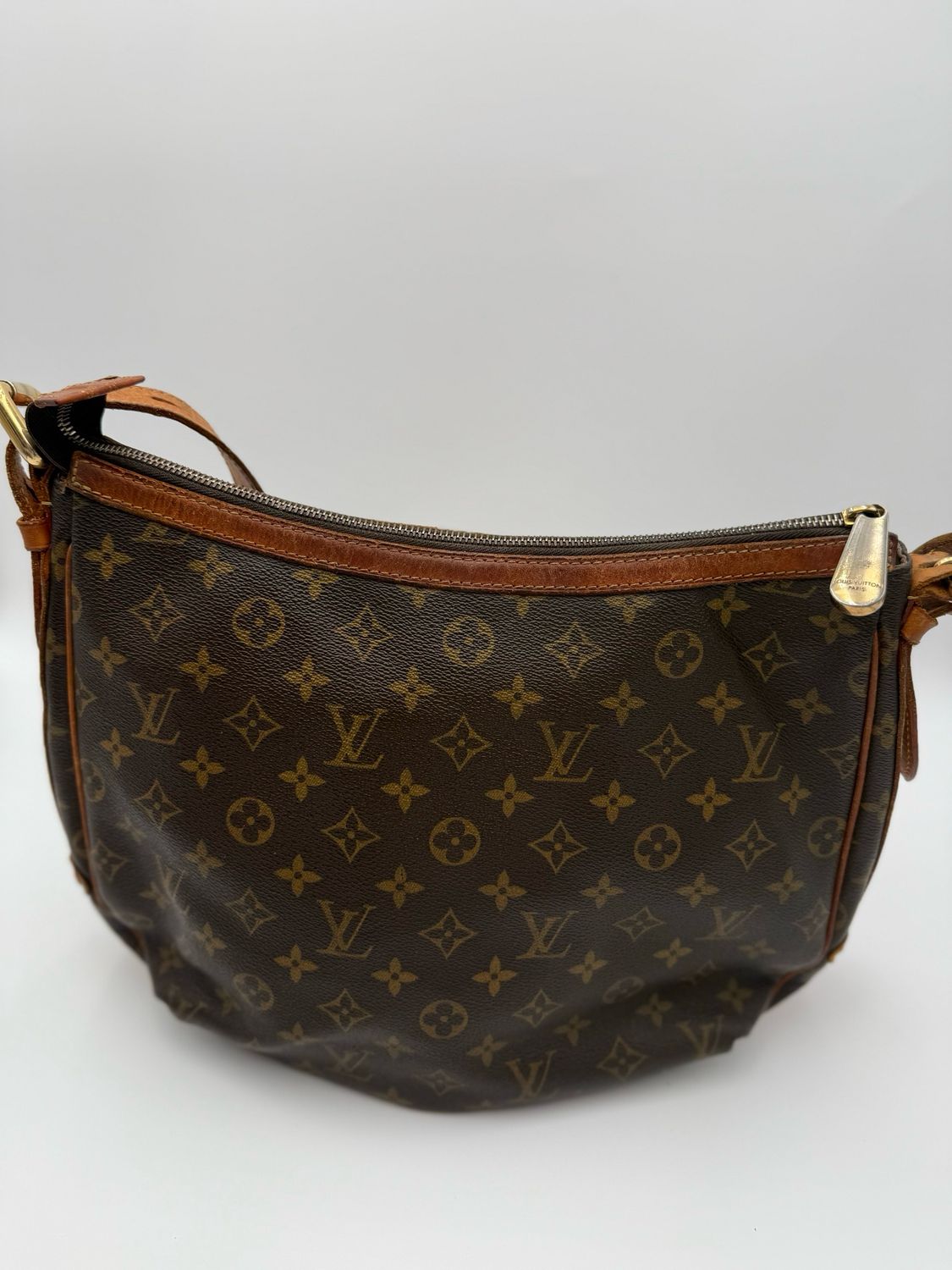 Louis Vuitton Monogram Tulum GM