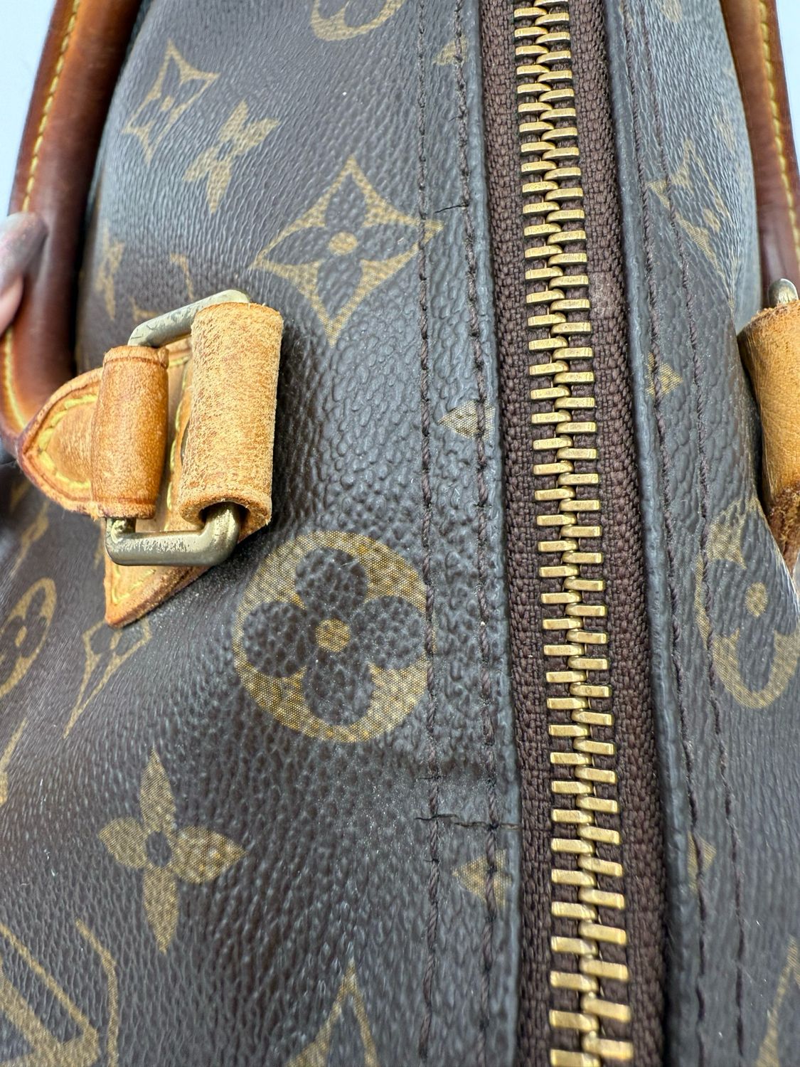 Louis Vuitton Monogram Speedy 30 Satchel Handbag Top Handle