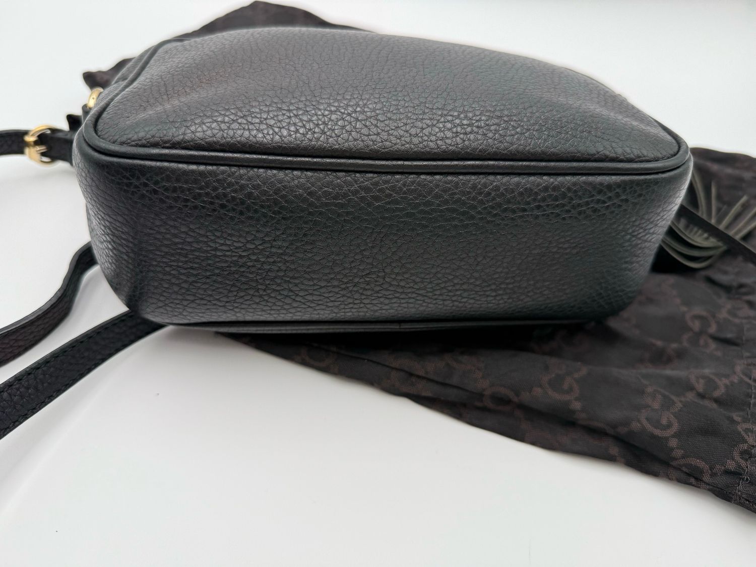 Gucci Soho Camera Bag Messenger Sling Small Black Pebbled Leather