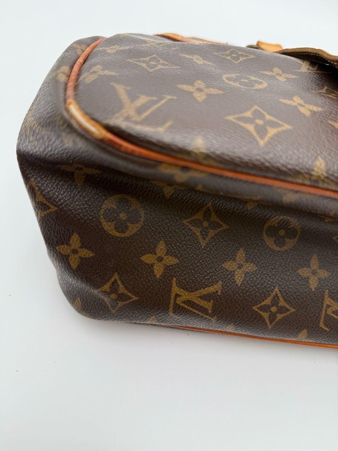 Louis Vuitton Monogram Batignolles Horizontal 