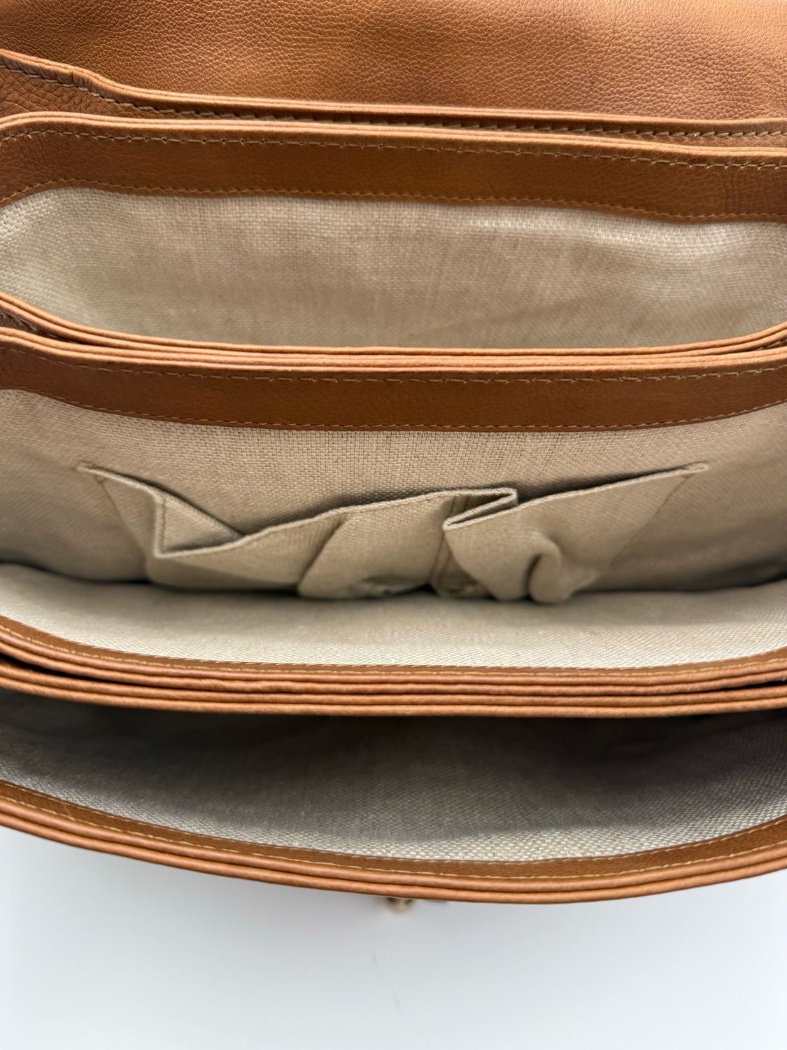 Gucci Leather Marrakeech Crossbody Medium Messenger Sling