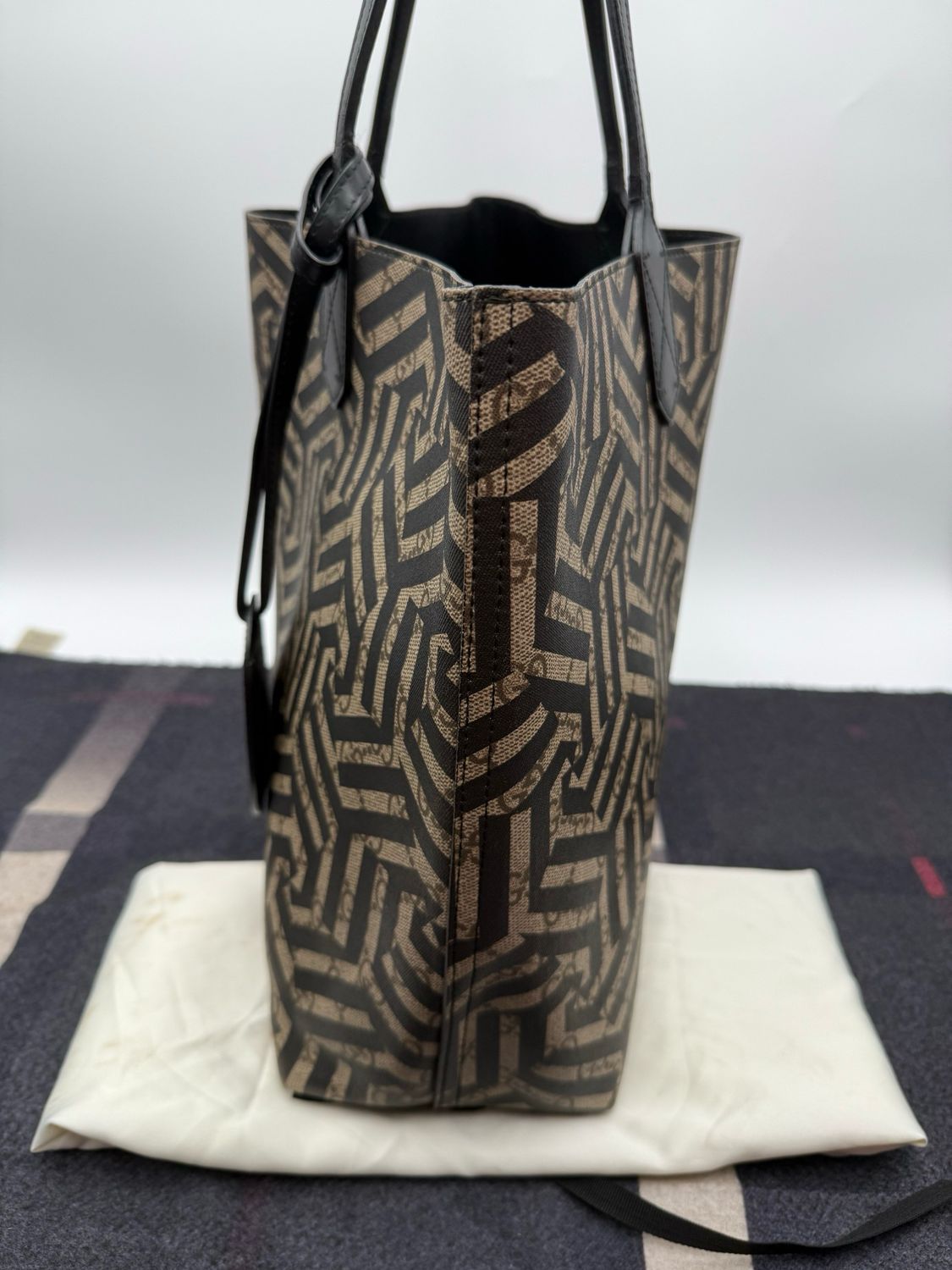 Gucci Supreme Canvas Caleido Medium Tote Shoulder