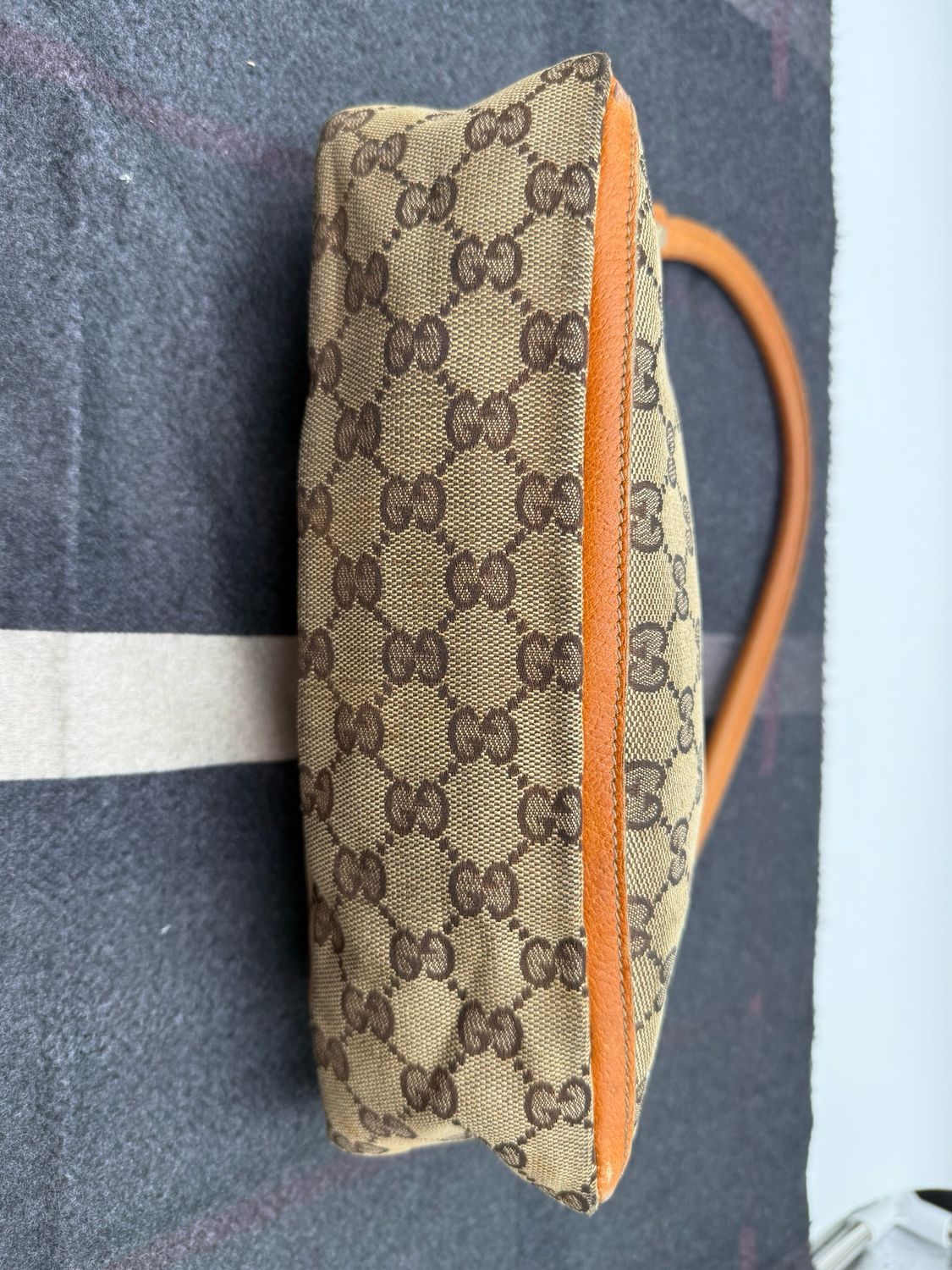 Gucci Abbey Pochette Hobo Shoulder Bag Zipper