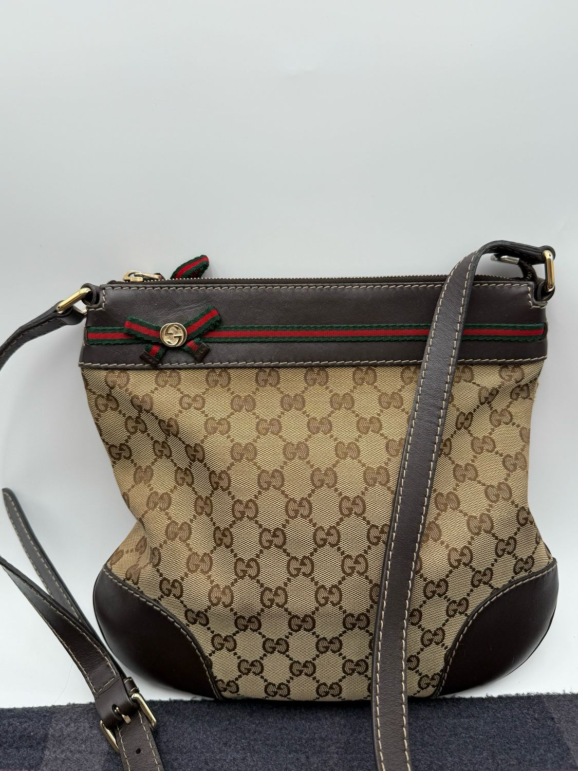Gucci Messenger Crossbody Sling Princy Web Bow