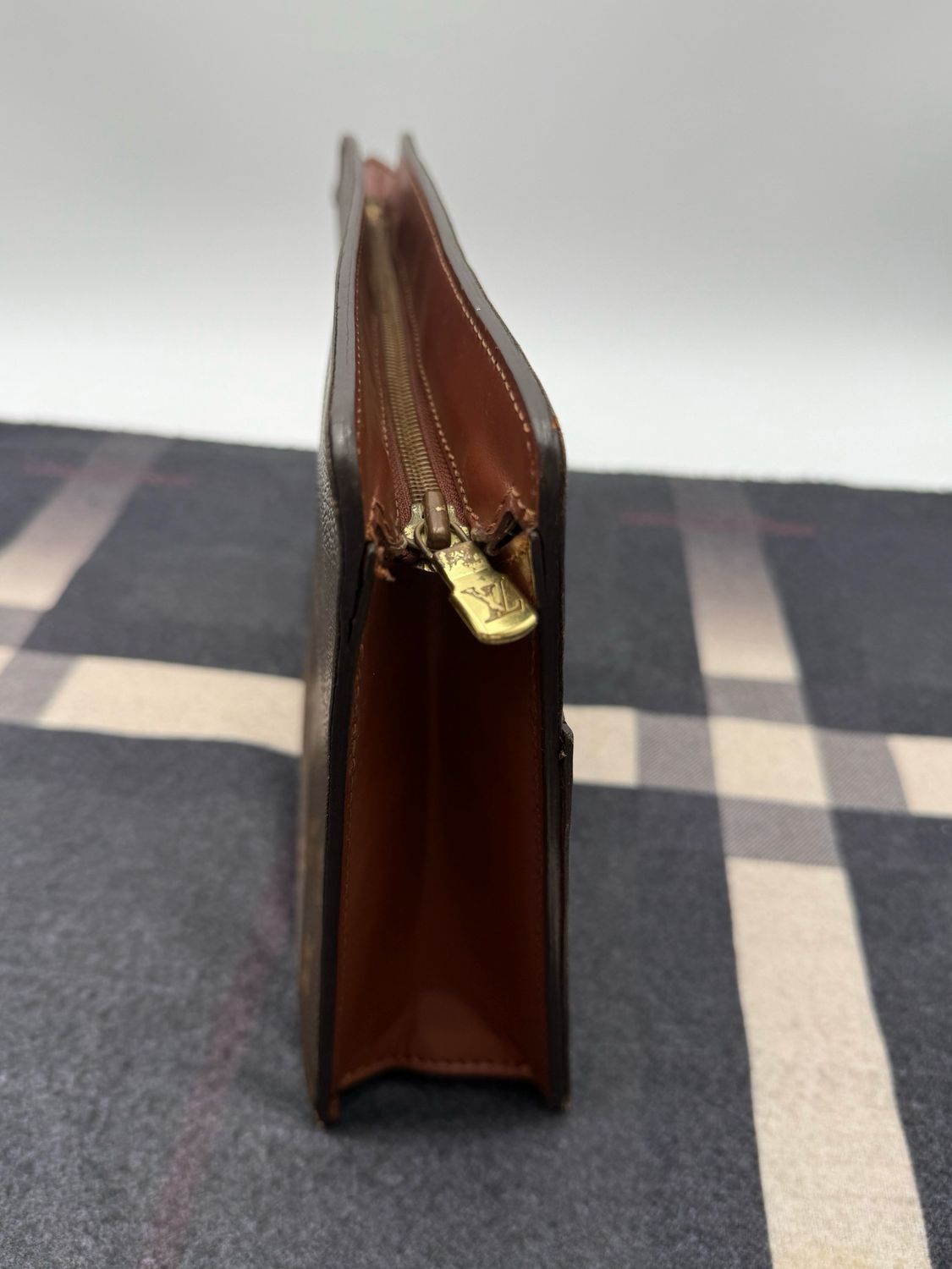 Louis Vuitton Monogram Pochette Homme Clutch Toiletry
