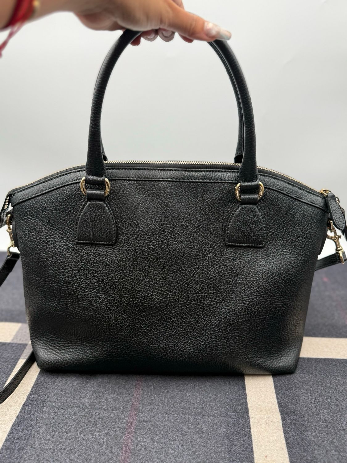 Gucci Pebbled Leather Interlocking Dome Large Sling