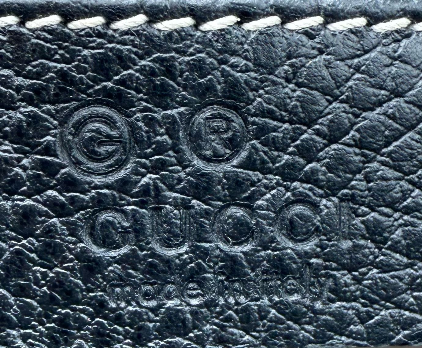 Gucci Pebbled Leather Interlocking Dome Large Sling