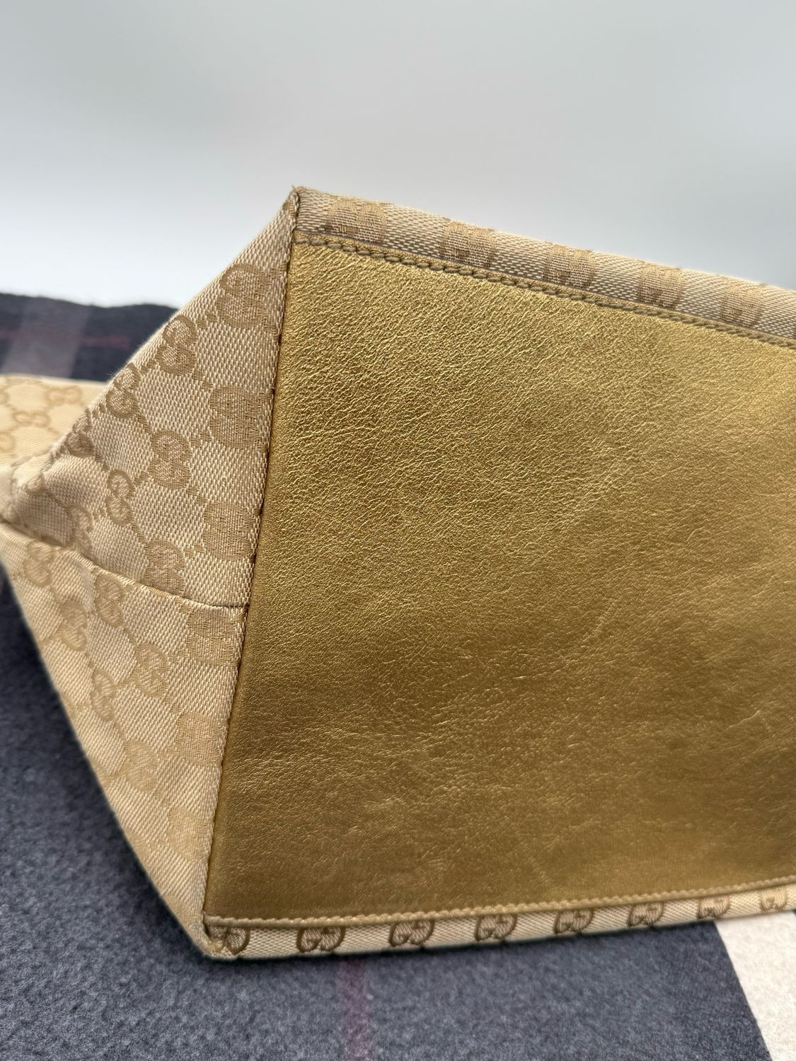 Gucci Monogram Web Tote Medium Bucket Bag Zipper