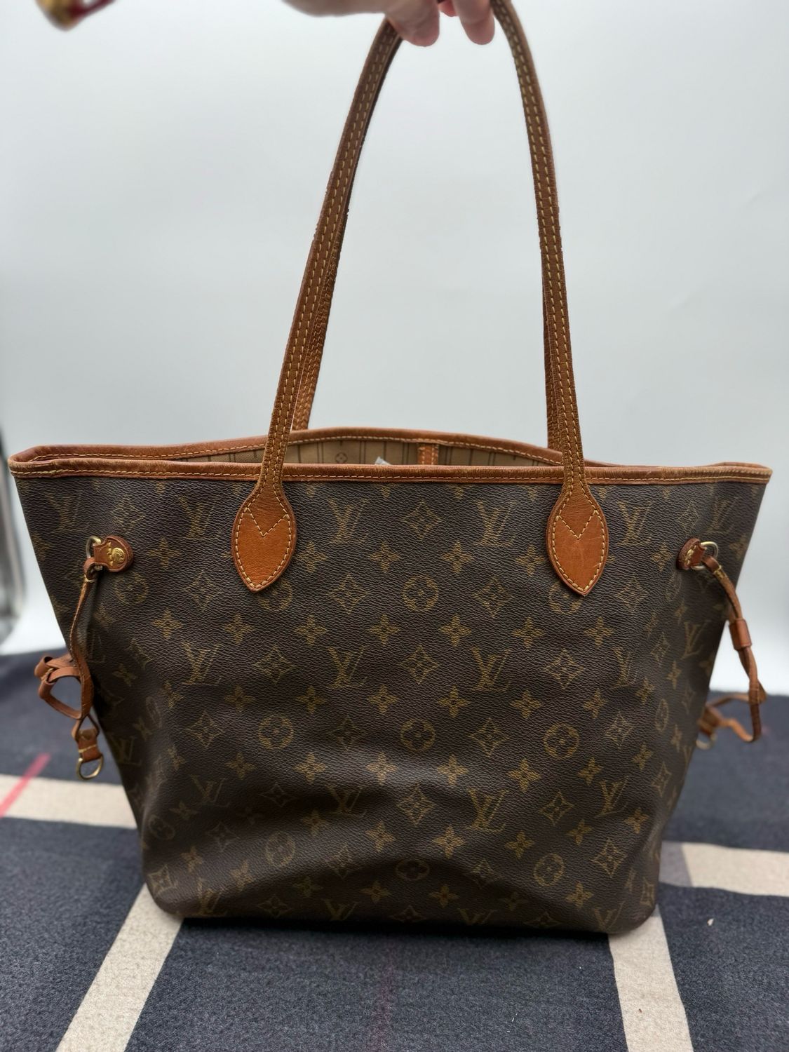 Louis Vuitton Neverfull Mm Monogram Tote