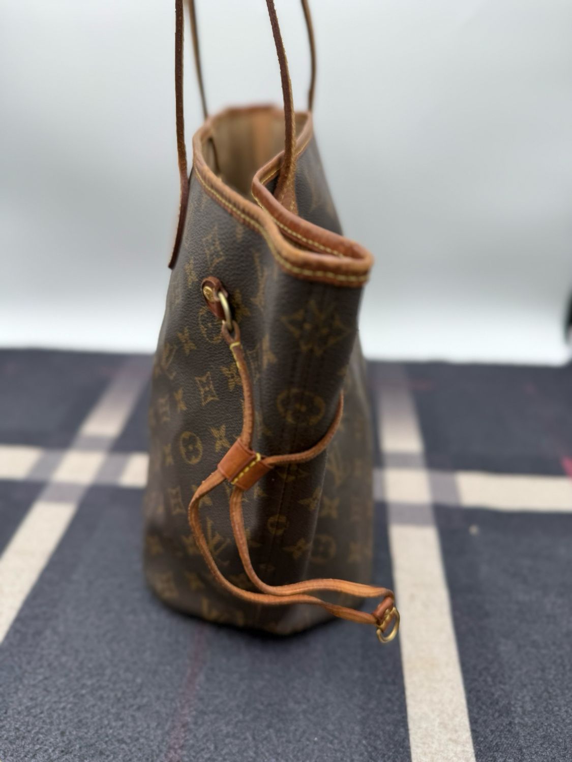 Louis Vuitton Neverfull Mm Monogram Tote