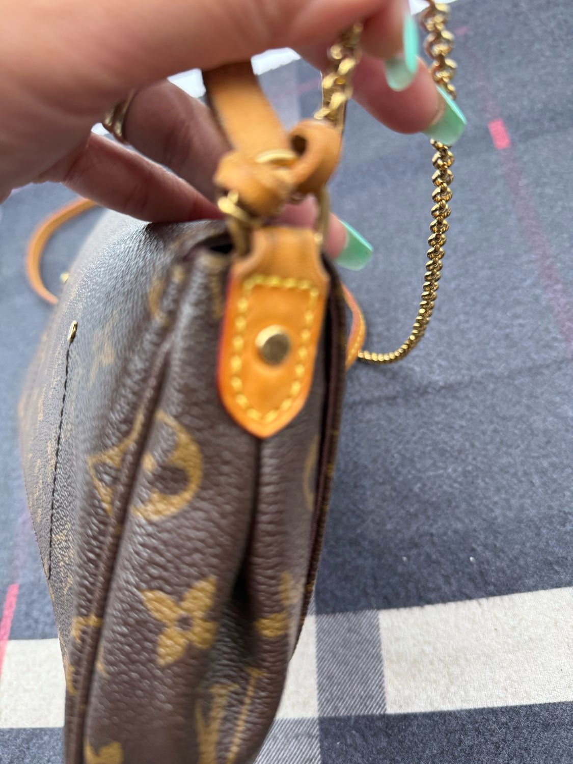 Louis Vuitton Monogram Favorite Mm Crossbody Flap Messenger