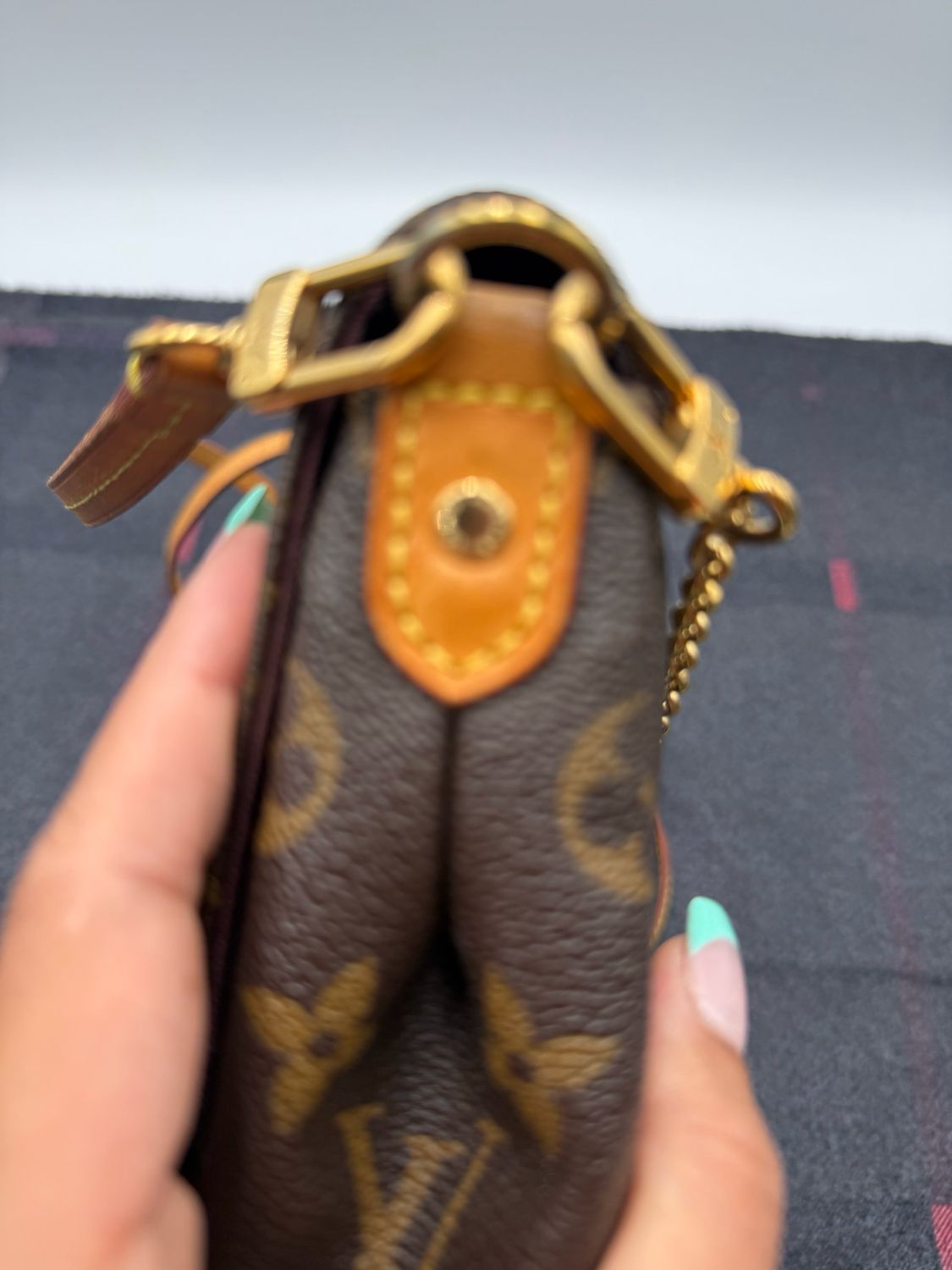 Louis Vuitton Monogram Favorite Mm Crossbody Flap Messenger