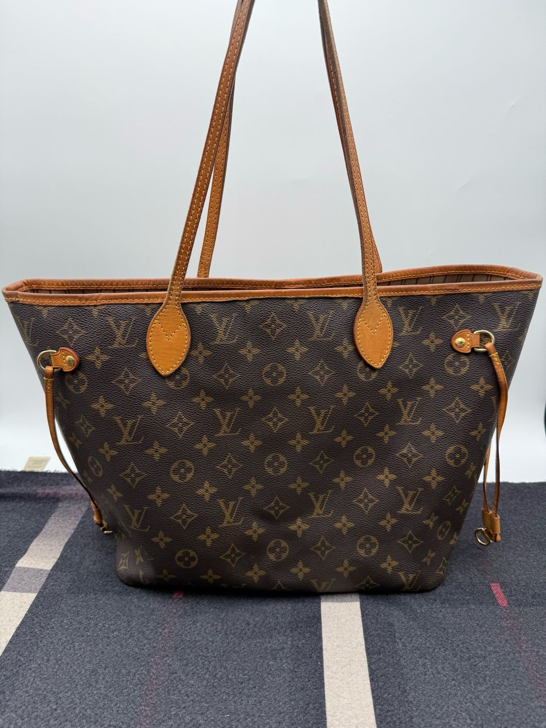 Louis Vuitton Neverfull Monogram MM Tote Shoulder Bag
