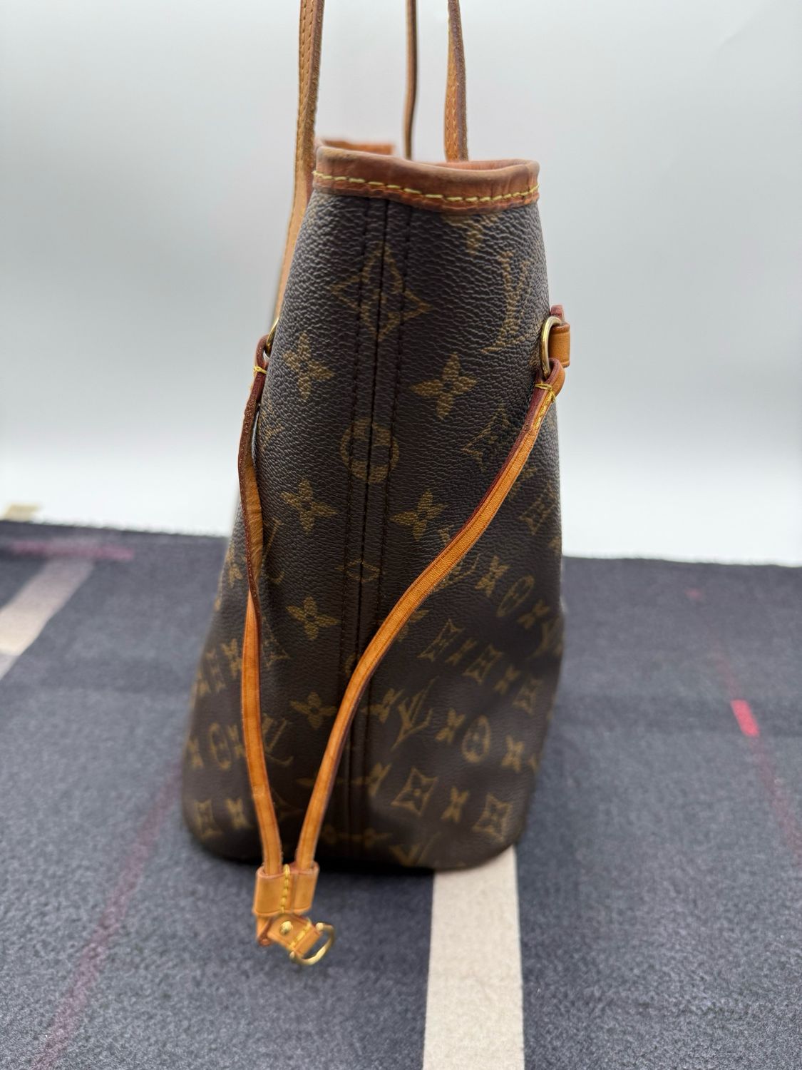 Louis Vuitton Neverfull Monogram MM Tote Shoulder Bag