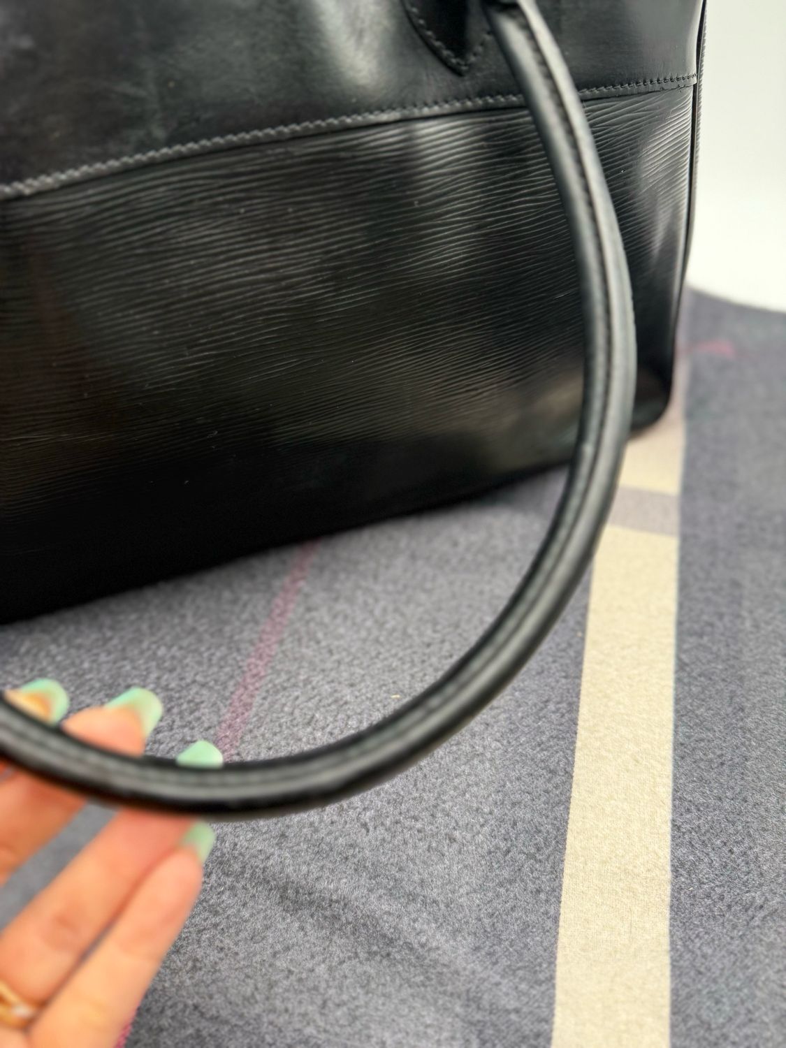 Louis Vuitton Epi Passy GM Tote