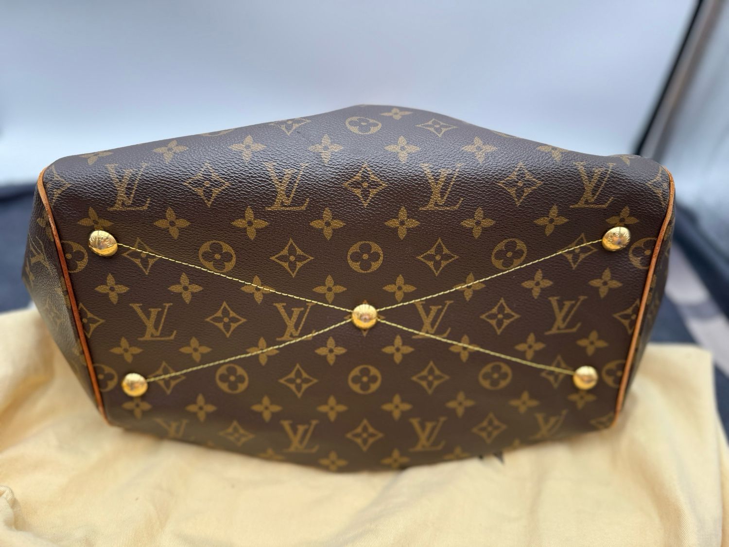 Louis Vuitton Monogram Tivoli Gm Tote