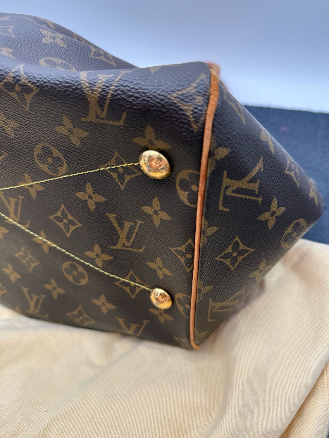 Louis Vuitton Monogram Tivoli Gm Tote