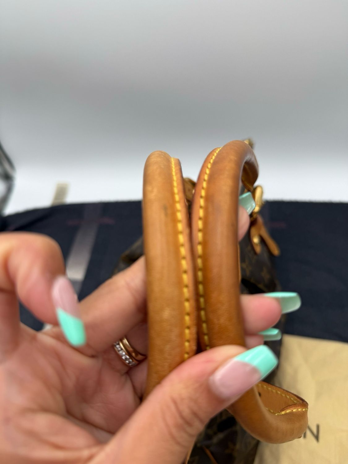 Louis Vuitton Monogram Tivoli Gm Tote