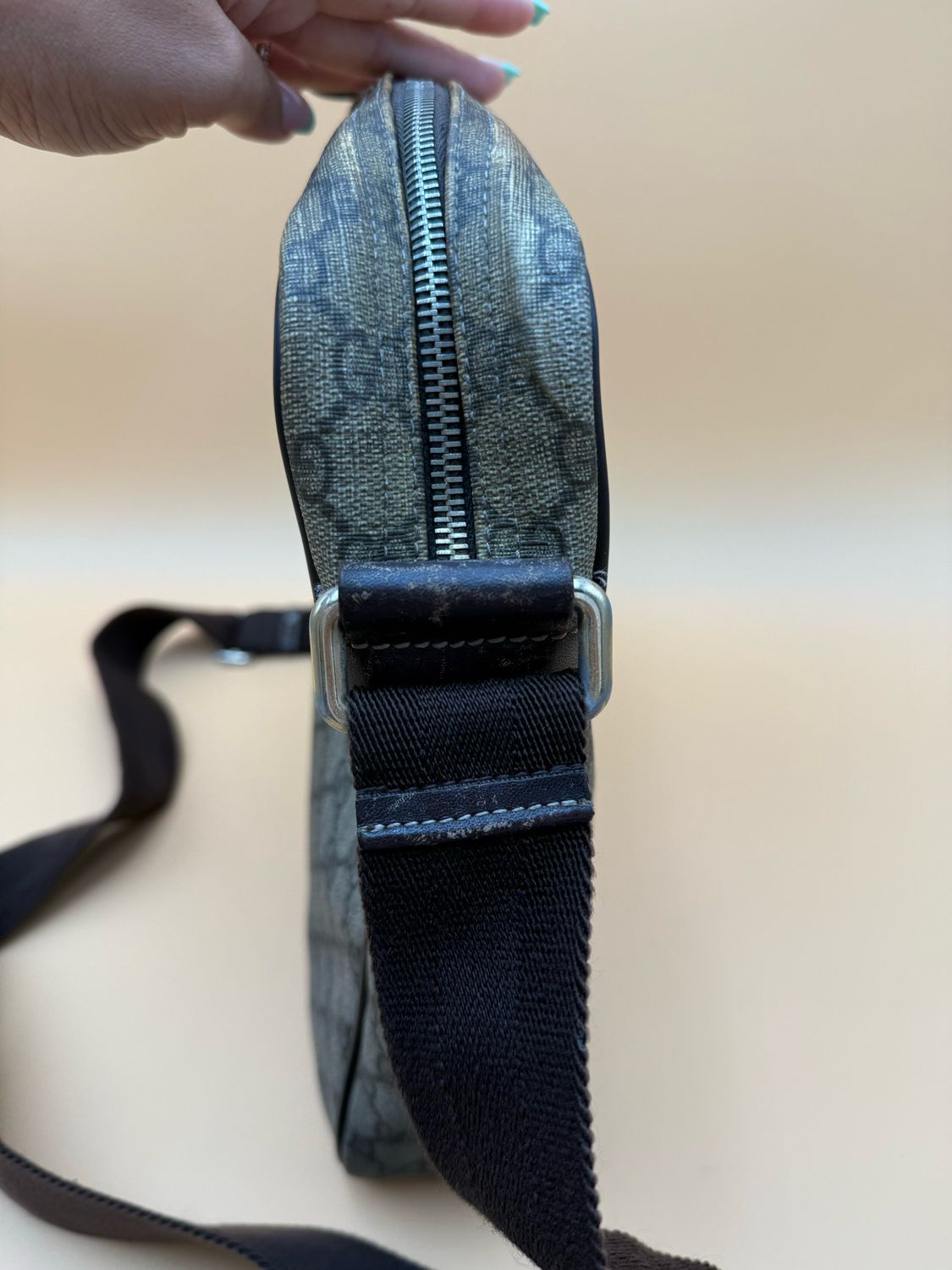 Gucci Monogram Supreme Messenger Crossbody Bag