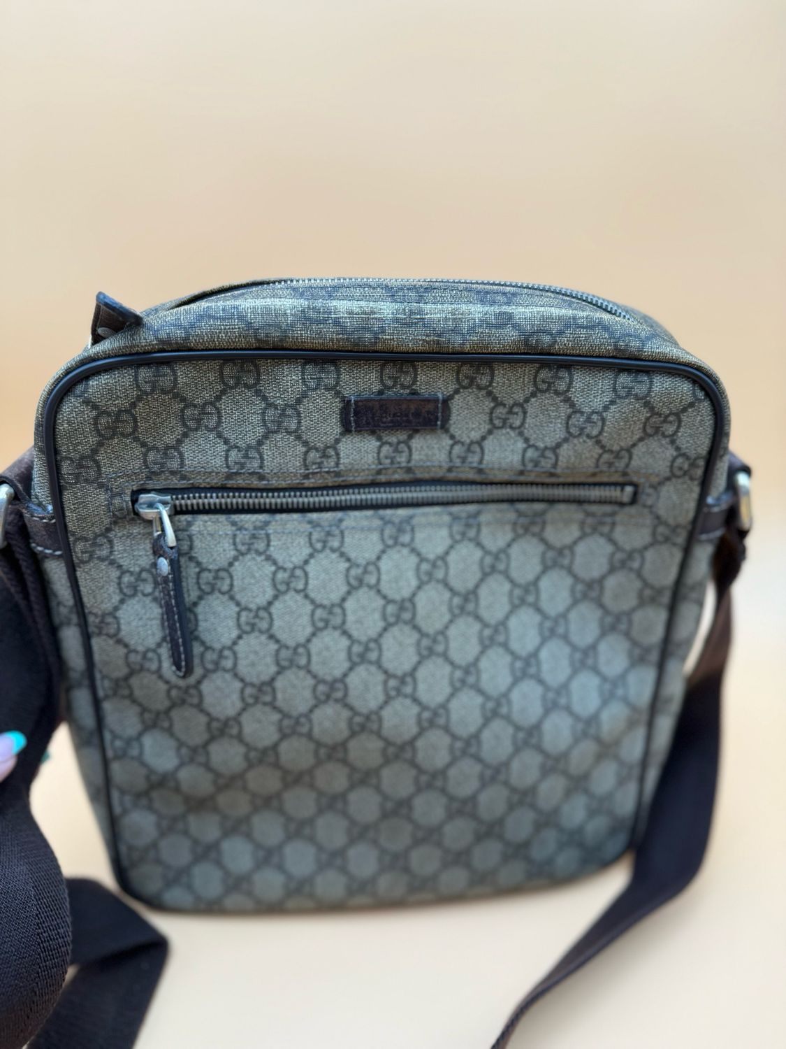 Gucci Monogram Supreme Messenger Crossbody Bag