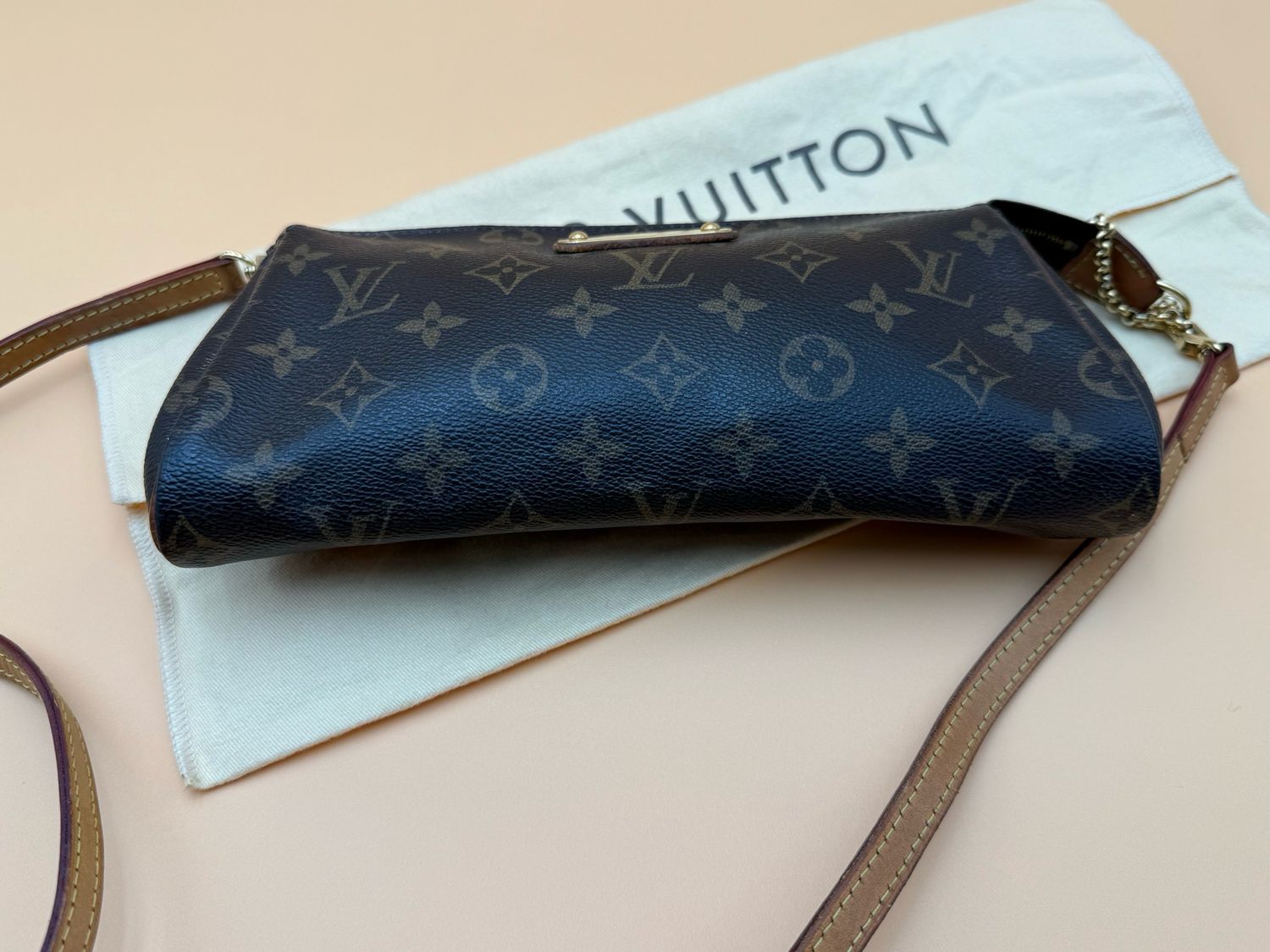 Louis Vuitton Monogram Eva Crossbody Messenger