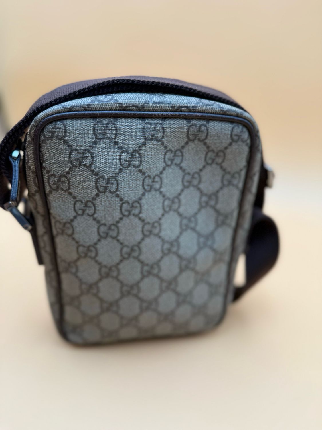 Gucci Supreme Plus Messenger Camera