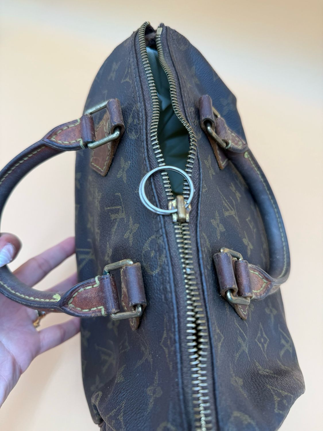 Louis Vuitton Monogram Speedy 25 Boston Satchel Top Handle